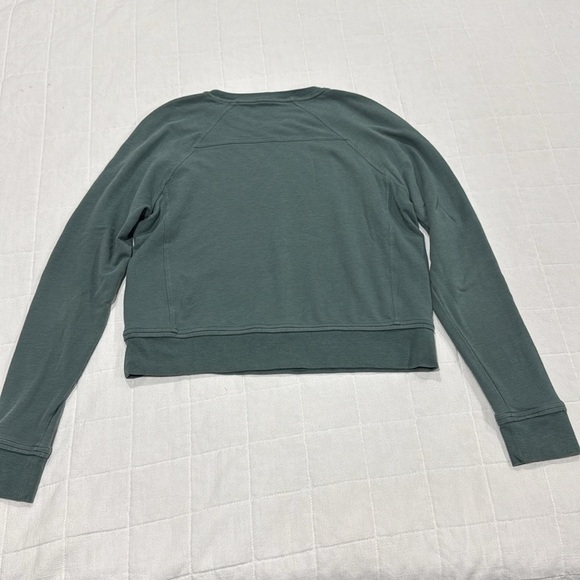 Lululemon Every Moment Crew - Picture 7 of 13